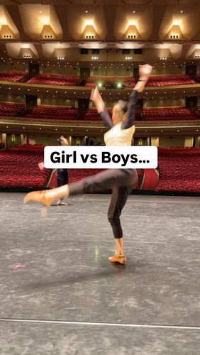 Girl vs boys… who wins? 😳
This is a common move in classical Chinese dance for male dancers—females don’t usually do it.
Toda...
