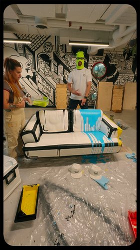 We needed a couch for the lobby. Could've bought one. Made one instead.

The Drip Couch. One of one 

#westsidedoggang #dogsa...