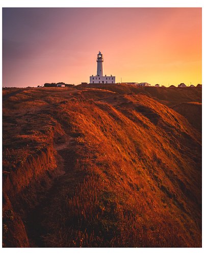 Flamborough Head Ligjthouse at sunset 

#omsystem #microfourthirdsphotography #yorkshirecoast #sunsets