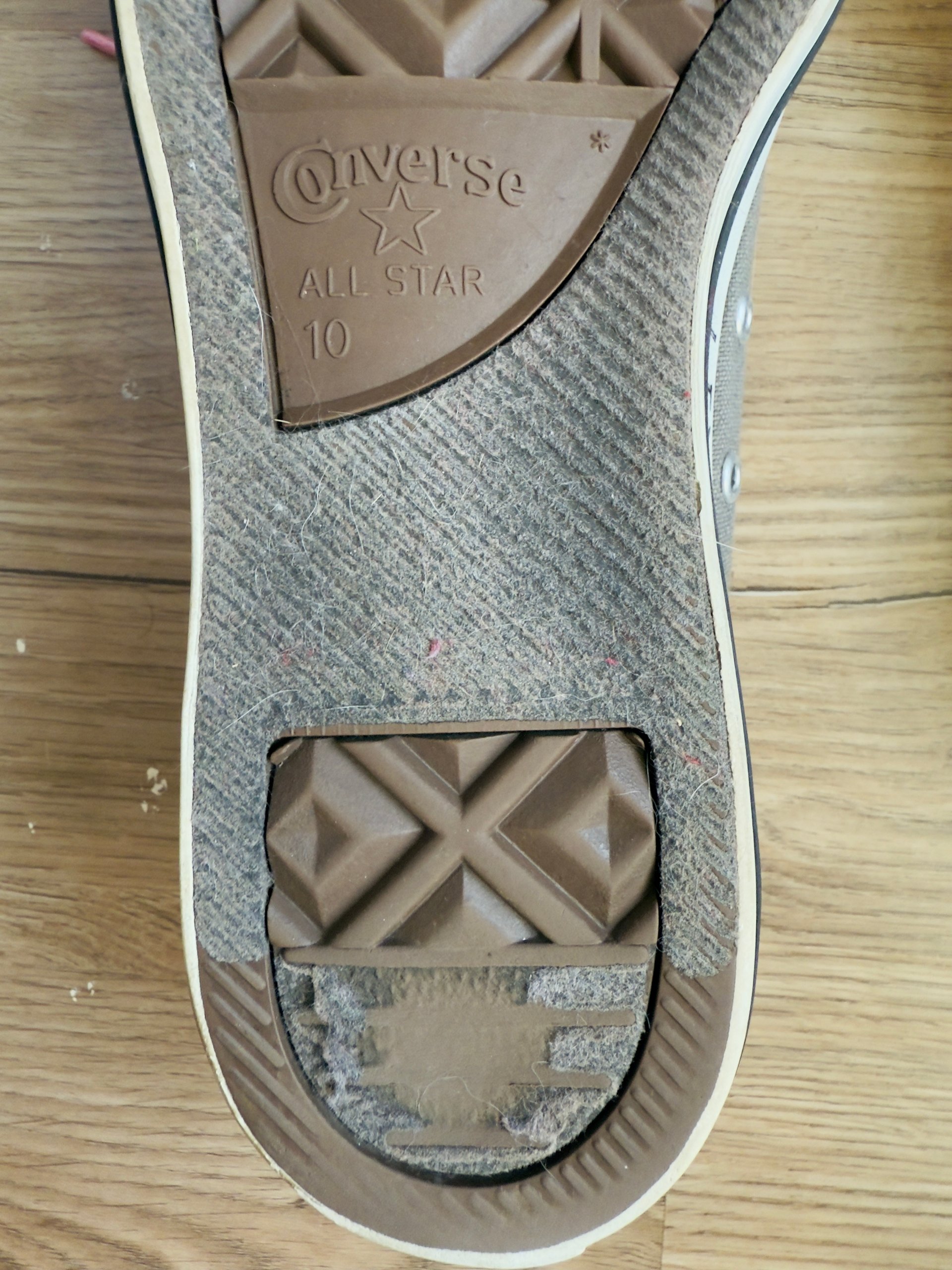 LEYNA Customized Converse product image (6)