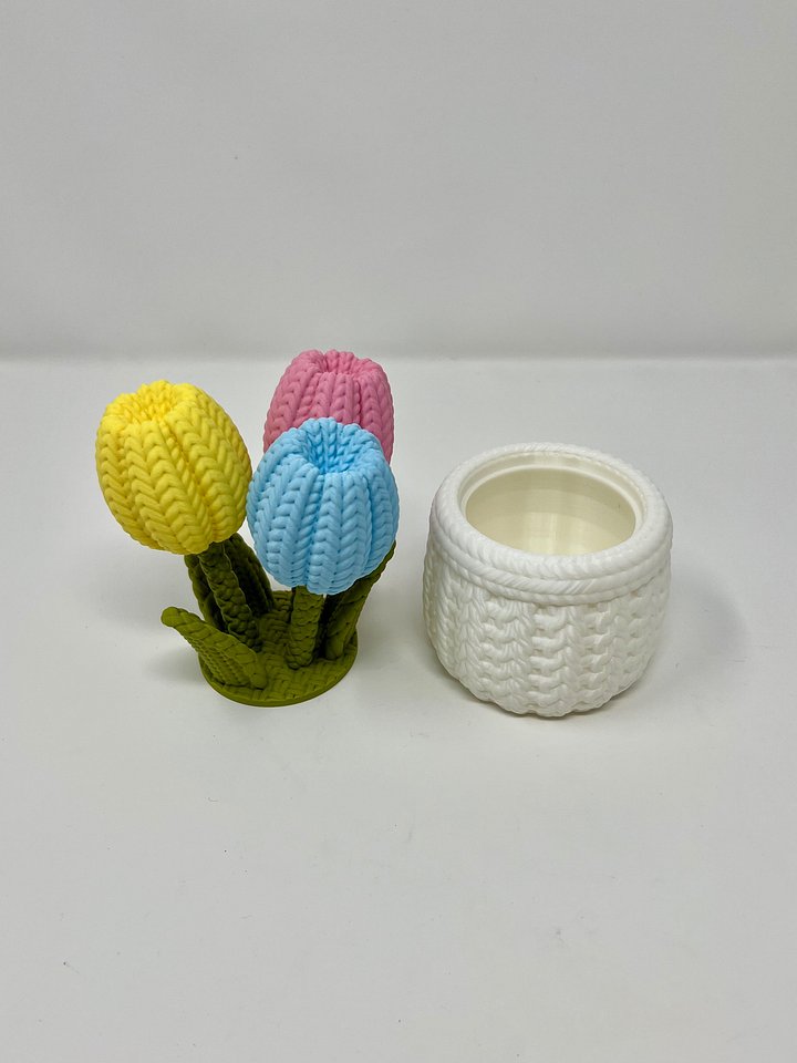 Knitted Tulip Bouquet with Storage (Pastels) (3D Printed) product image (2)