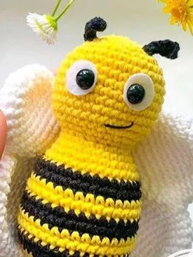 Amigurumi Patrones: Más de 210 Patrones Paso a Paso de Rana, Abejita y Pingüinos a Crochet product image (3)