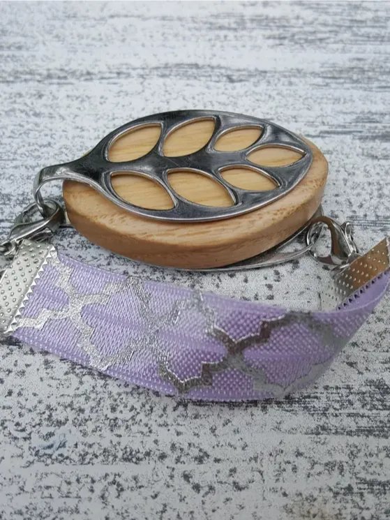 Lavender Quatrefoil Elastic Bracelet | Handmade Accessory for Bellabeat Leaf Urban & Ivy product image (2)