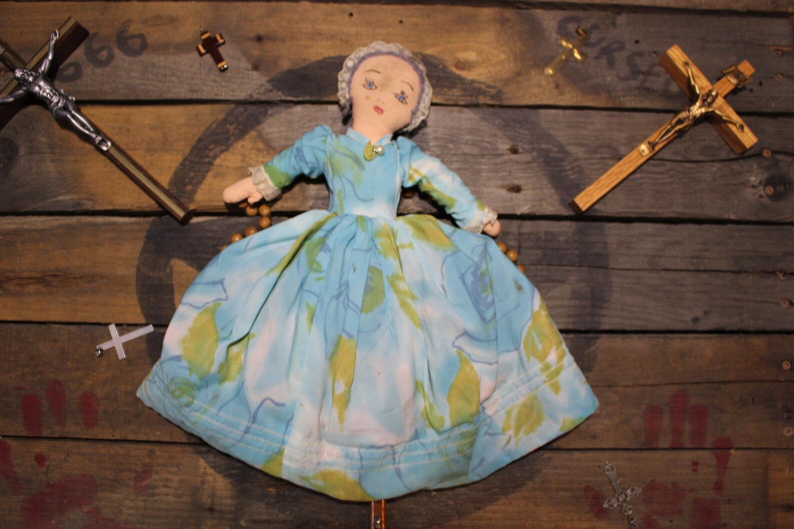 Artifact No.16 - Creepy Topsy Turvy Red Riding Hood Doll product image (3)