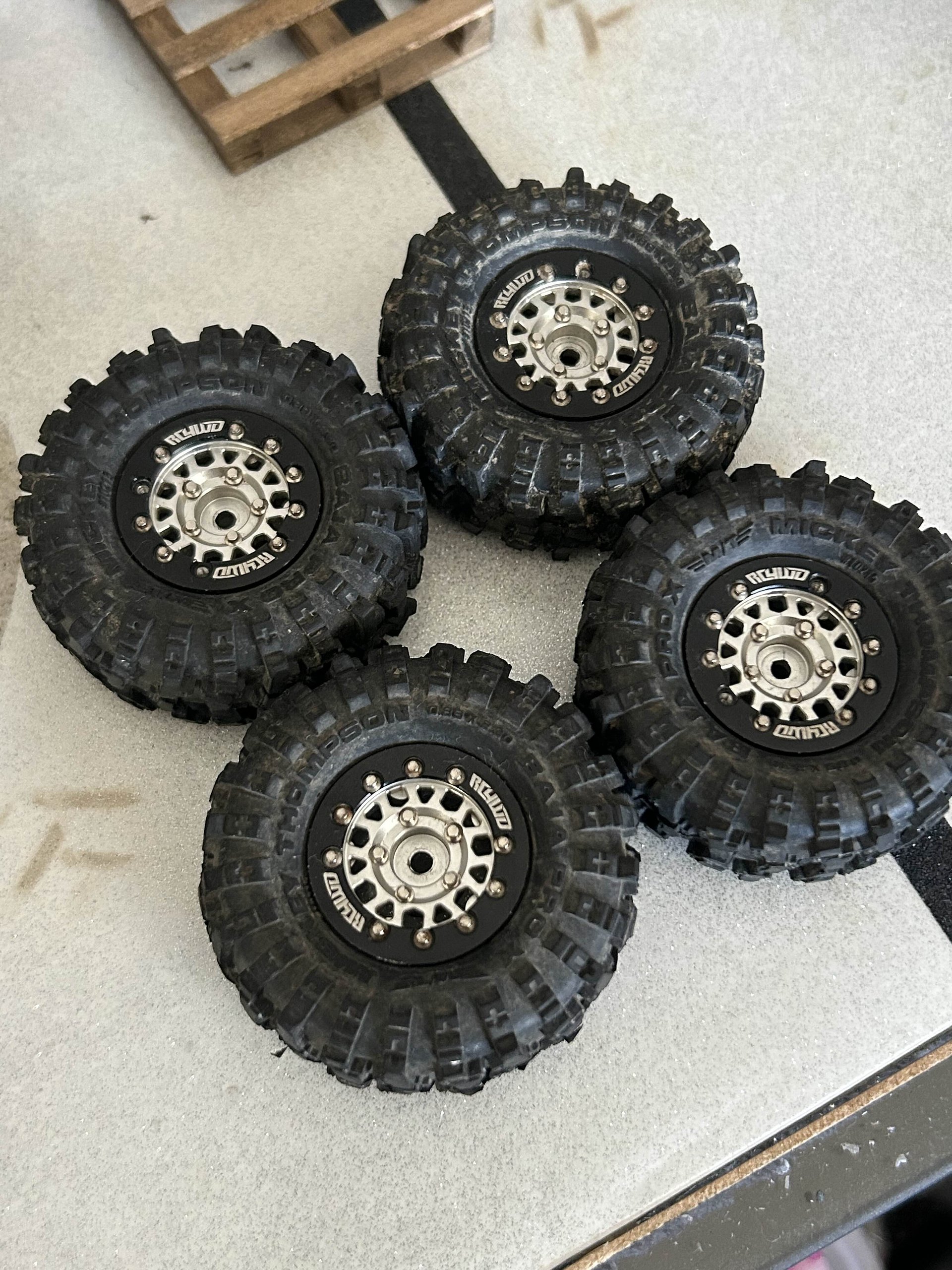 RC4wd Wheels / Tires product image (2)