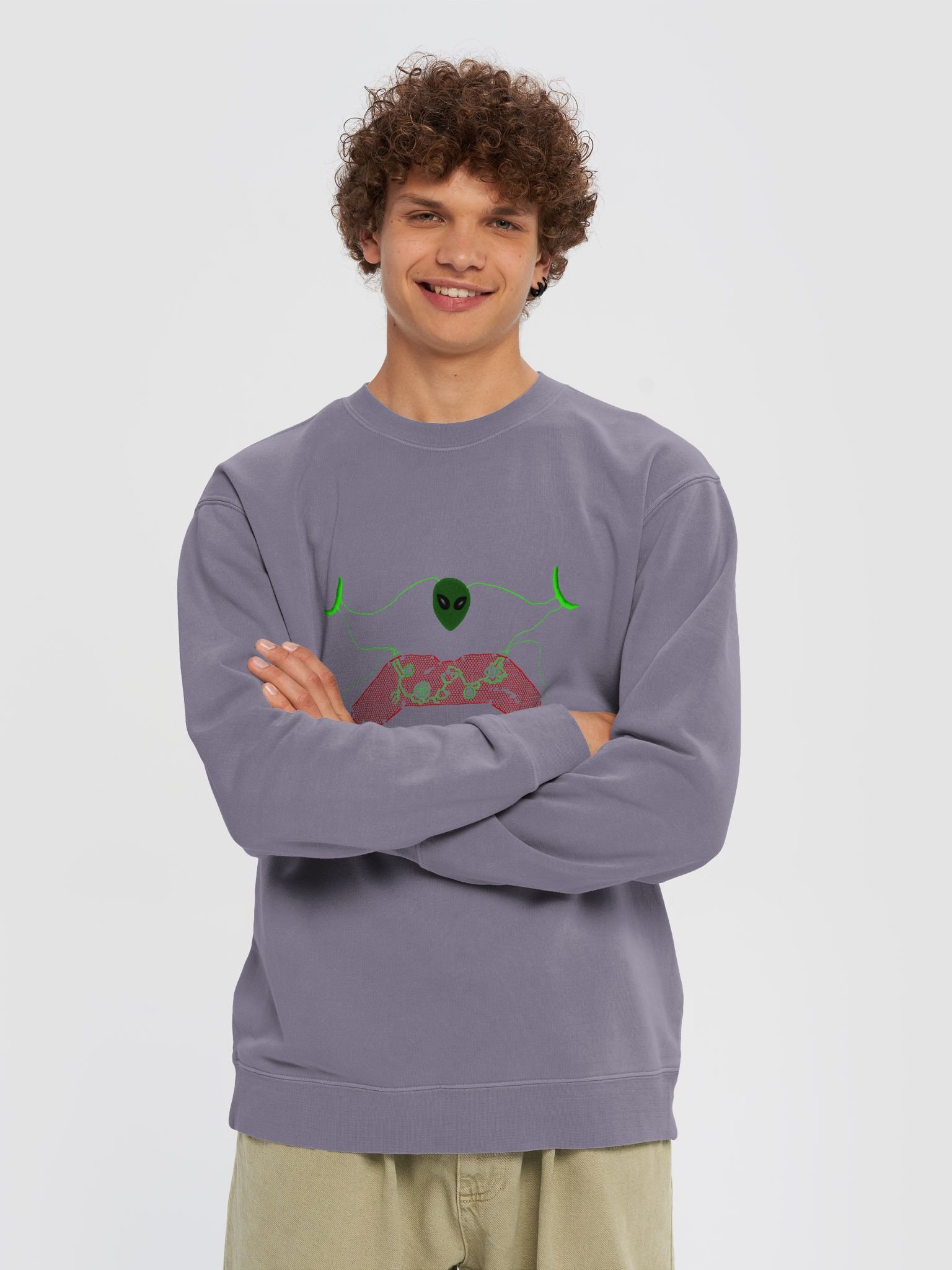 Galactic Gamer Alien Sweatshirt product image (3)