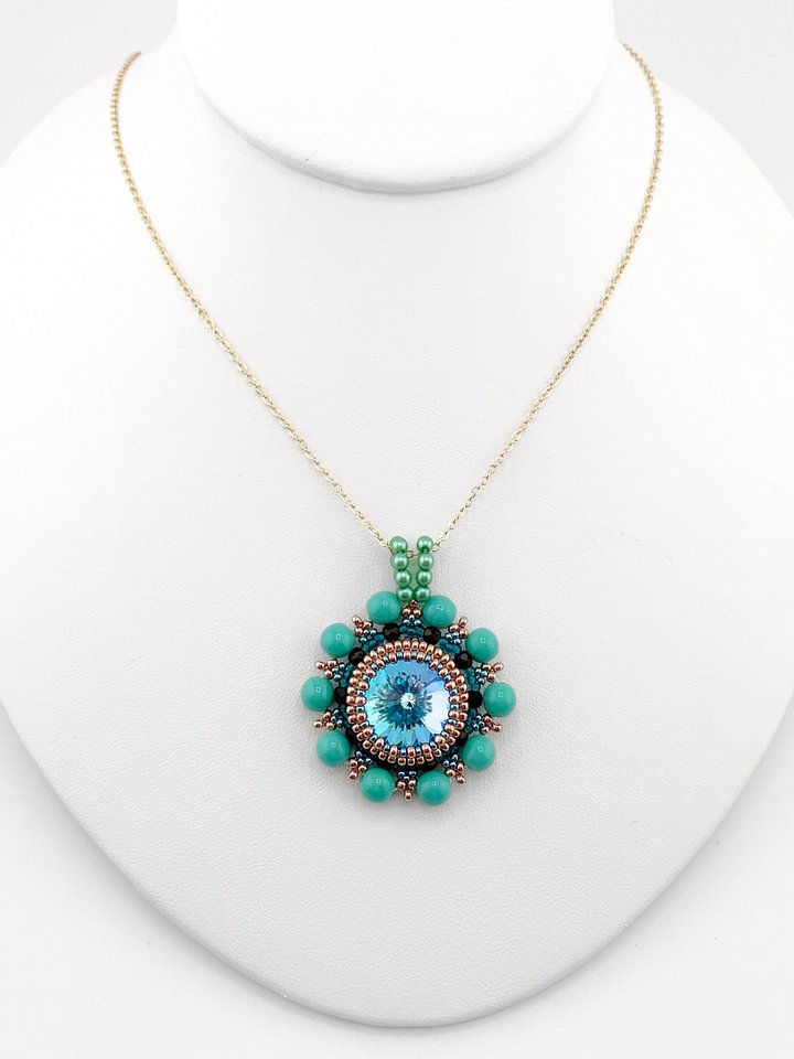 Daybreak Crystal Beaded Pendant - Green product image (1)