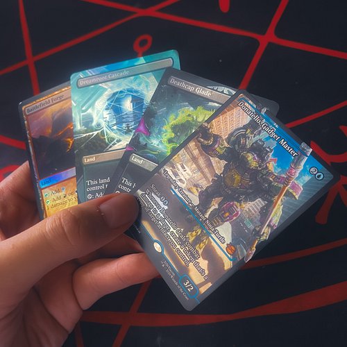 Foils day! Robo Donnie has been on my list for a while and any excuse to pickup more foil lands, right?