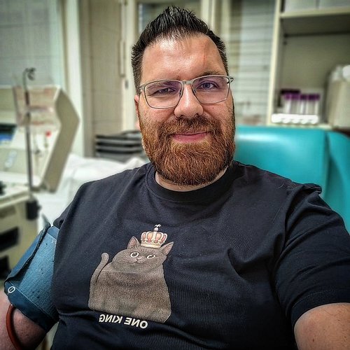 Tak opět v nemocnici daruji dnes pro změnu plazmu, ale už po 101 a hodlám pokračovat dokud mi to zdraví dovolí.