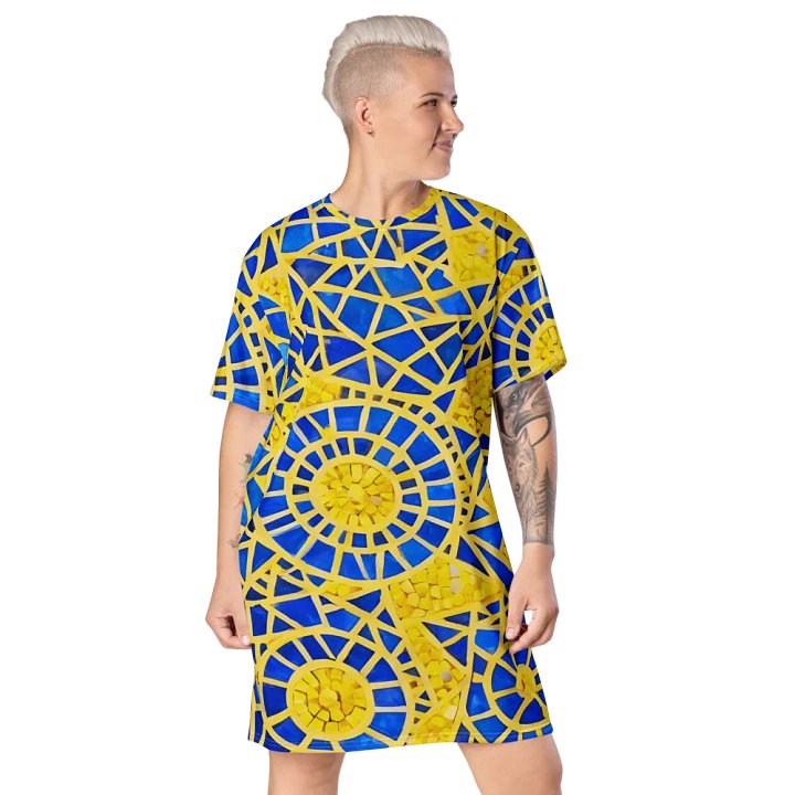 Spiral Spectacle T Shirt Dress product image (1)