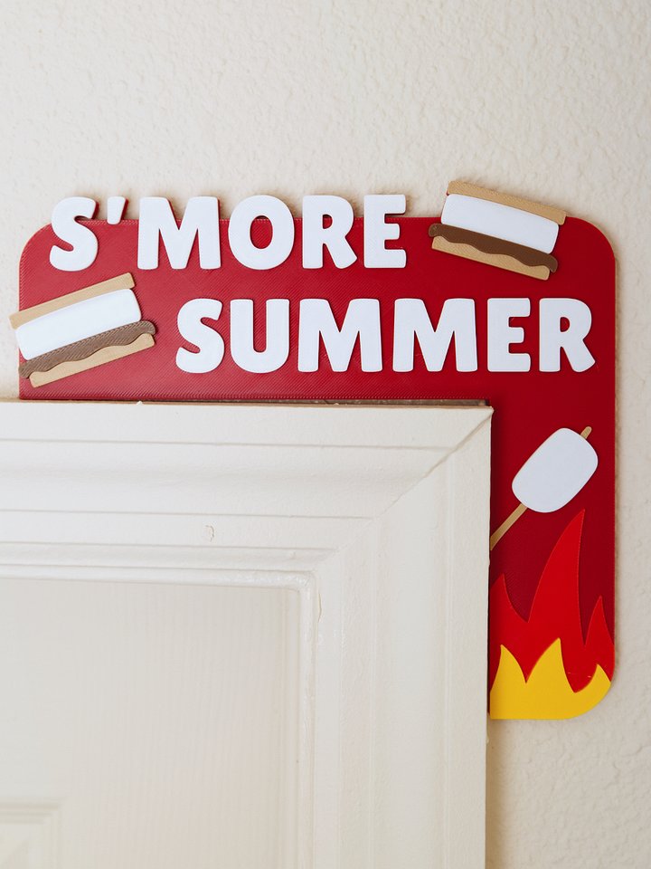 Seasonal Door Corner product image (2)