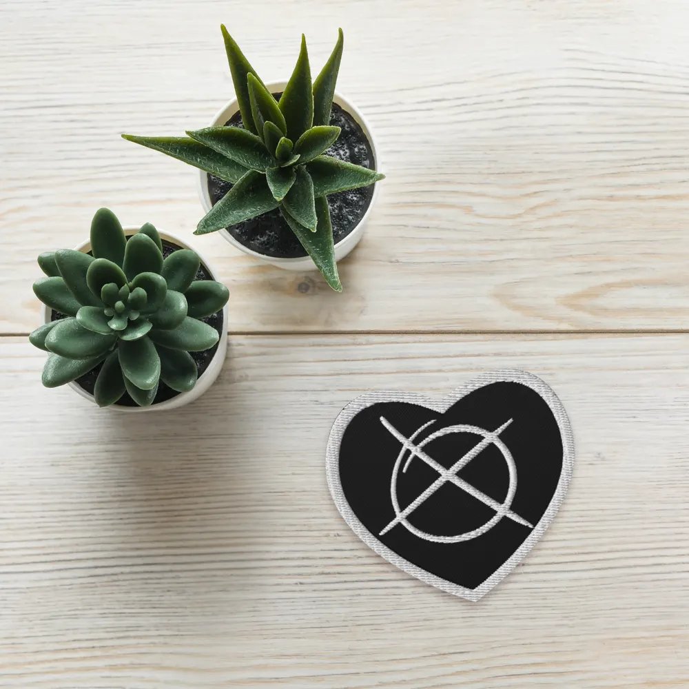 LOGO HEART PATCH product image (4)