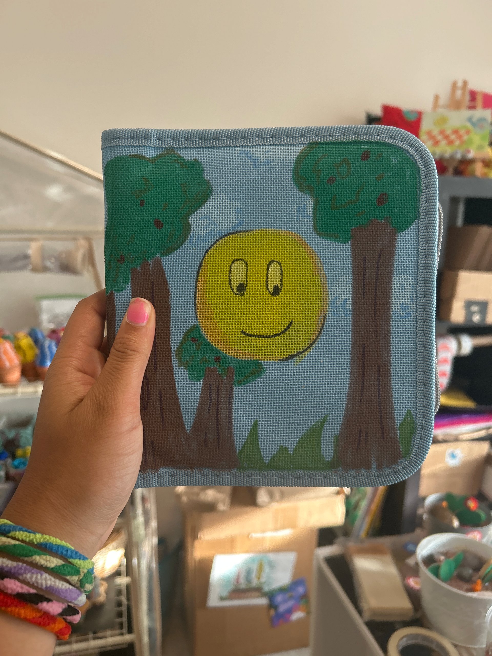 Smiley face painted carrying case! product image (1)