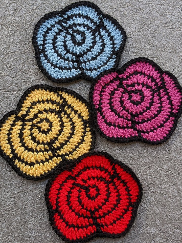 Crochet Two-Color Rose Pattern product image (1)