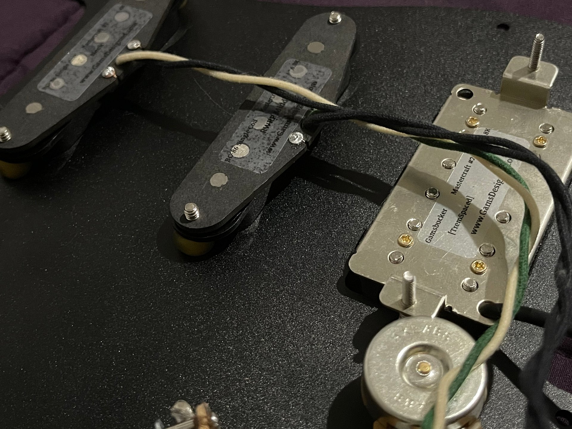 GD Guitars “Prince” Super S 2025 - Purple Sparkle - Custom GD Pickup Set - Solid Rosewood Neck - With Case - Titanium Parts product image (12)