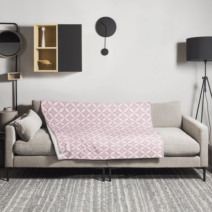 HAMPTONS CHIC - FRESH PINK BEIGE CIRCLES PLUSH BLANKET product image (2)
