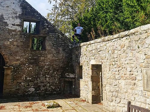 Forever climbing stuff making @positiviteaforyouandme nervous 🤭 Day 3 was spent in @pateleybridge where I climbed the St Mary...