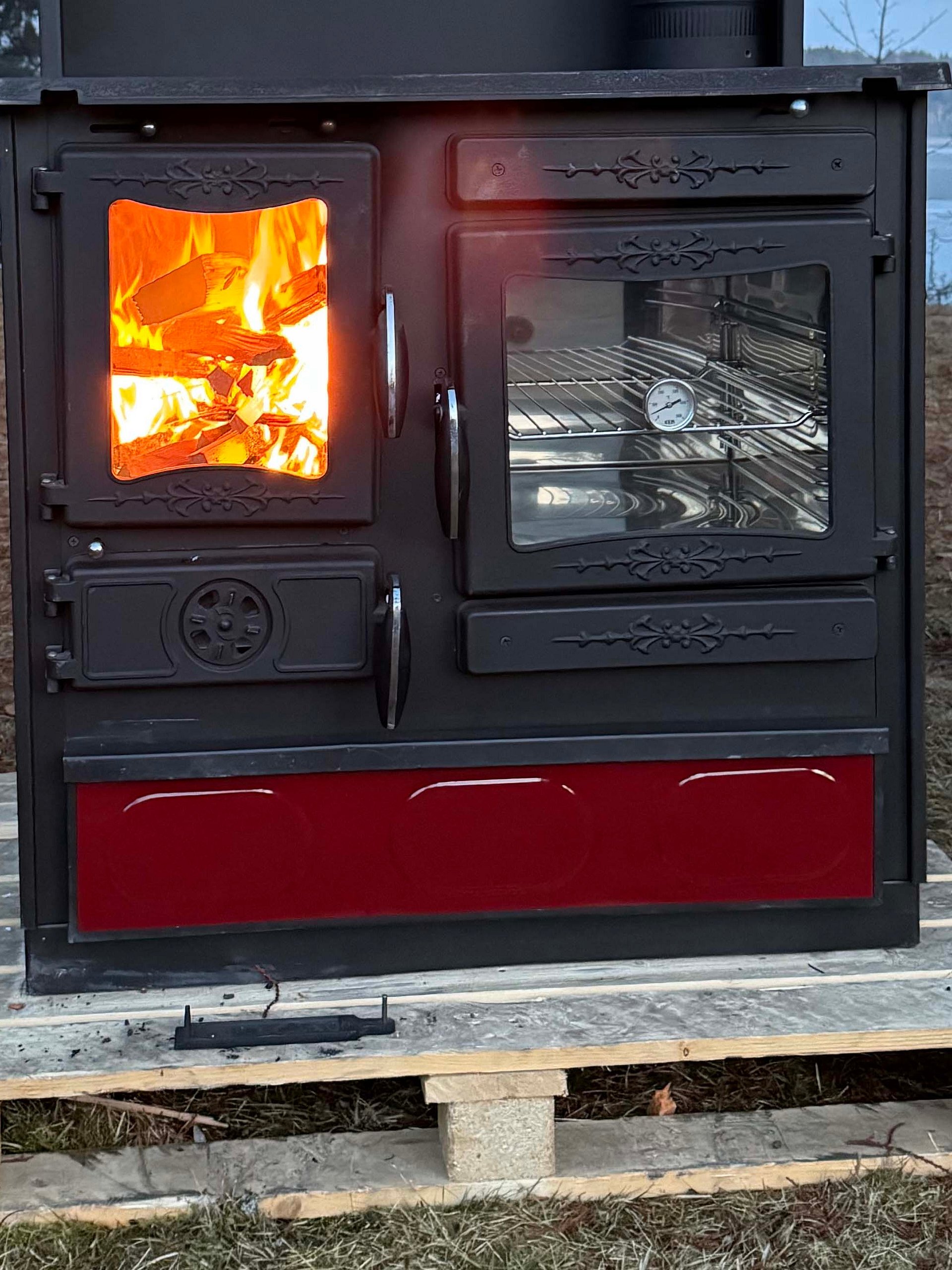 Guliver Hydro European Wood Cook Stove - Burgundy Right Hand Flue product image (2)