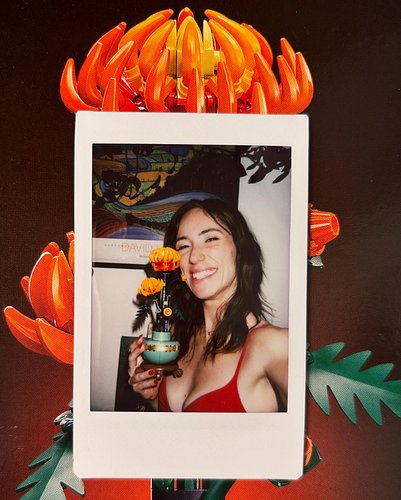 A LEGO stream success!! 🌼
(AKA pinion actually finished something on stream for the first time in her life lmaoooo)
Thank you...