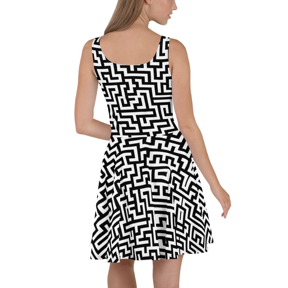 Maze Geometric Dress | Black and White product image (3)