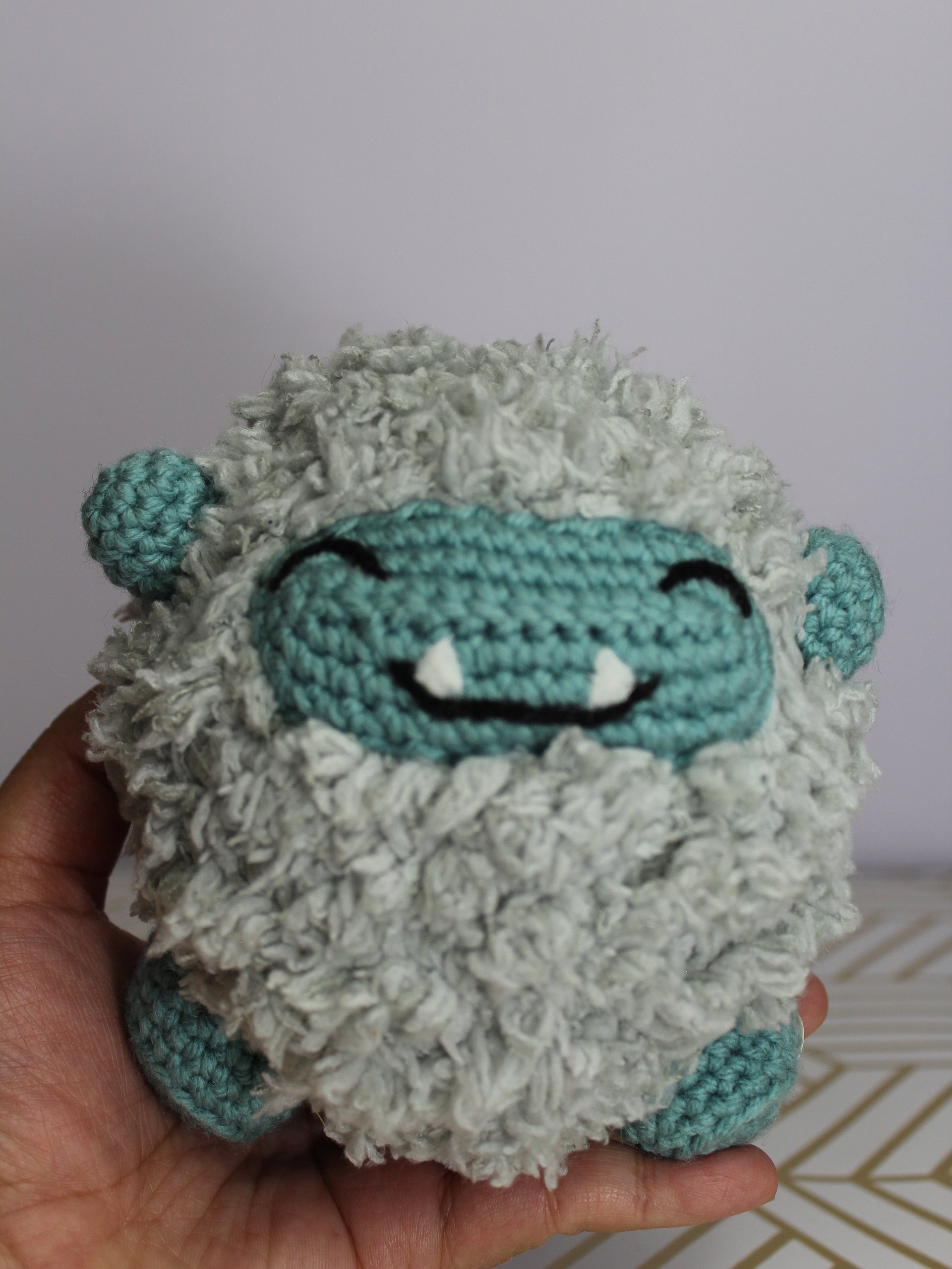 Round Fuzzy Yeti product image (1)