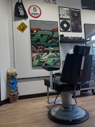 Get in for a chop💇‍♂️
#leytonlove