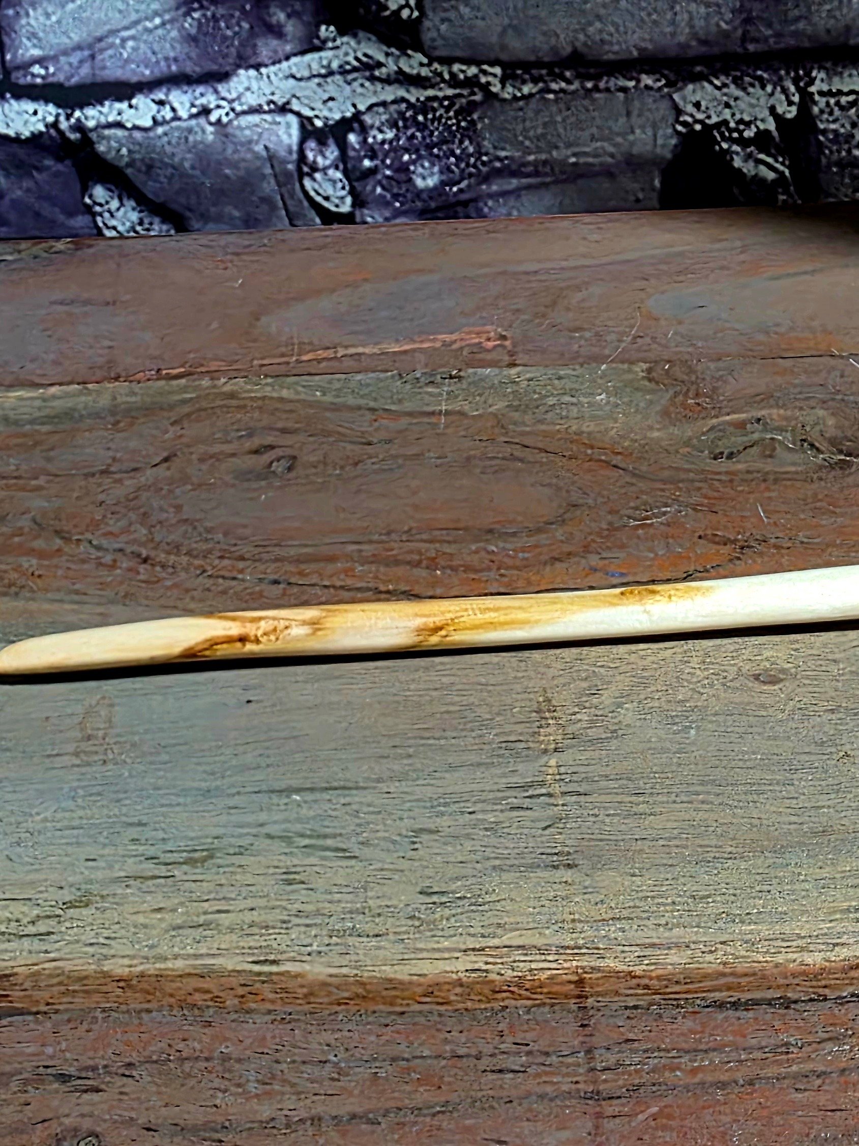 The Knot - Pine Twin Wand product image (1)