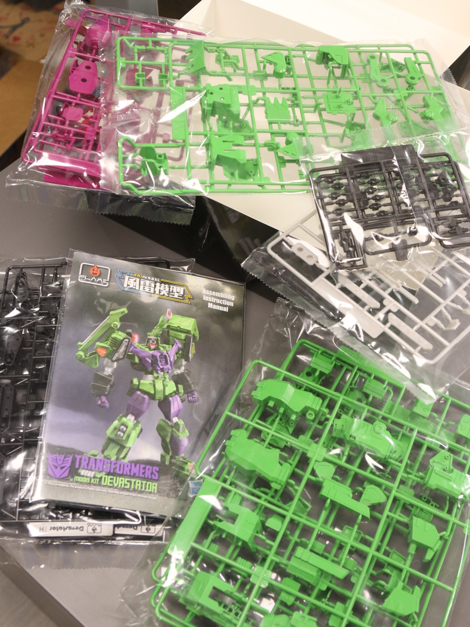 Flame Toys Devastator product image (3)
