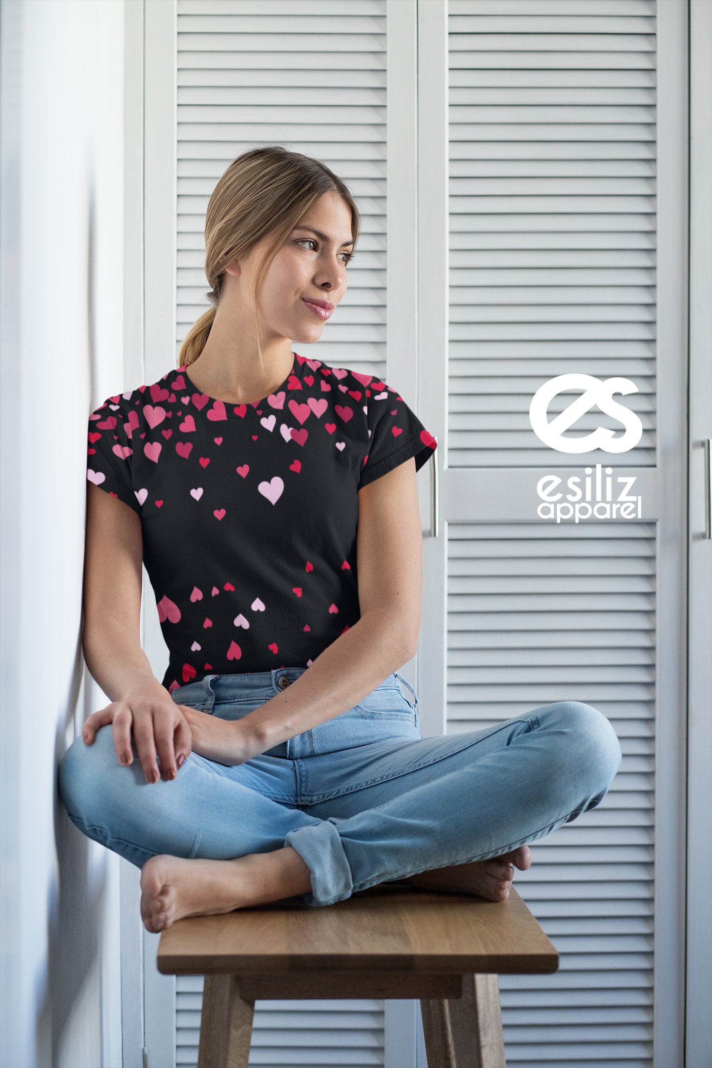 Cariñosa Crew Neck Tee product image (4)