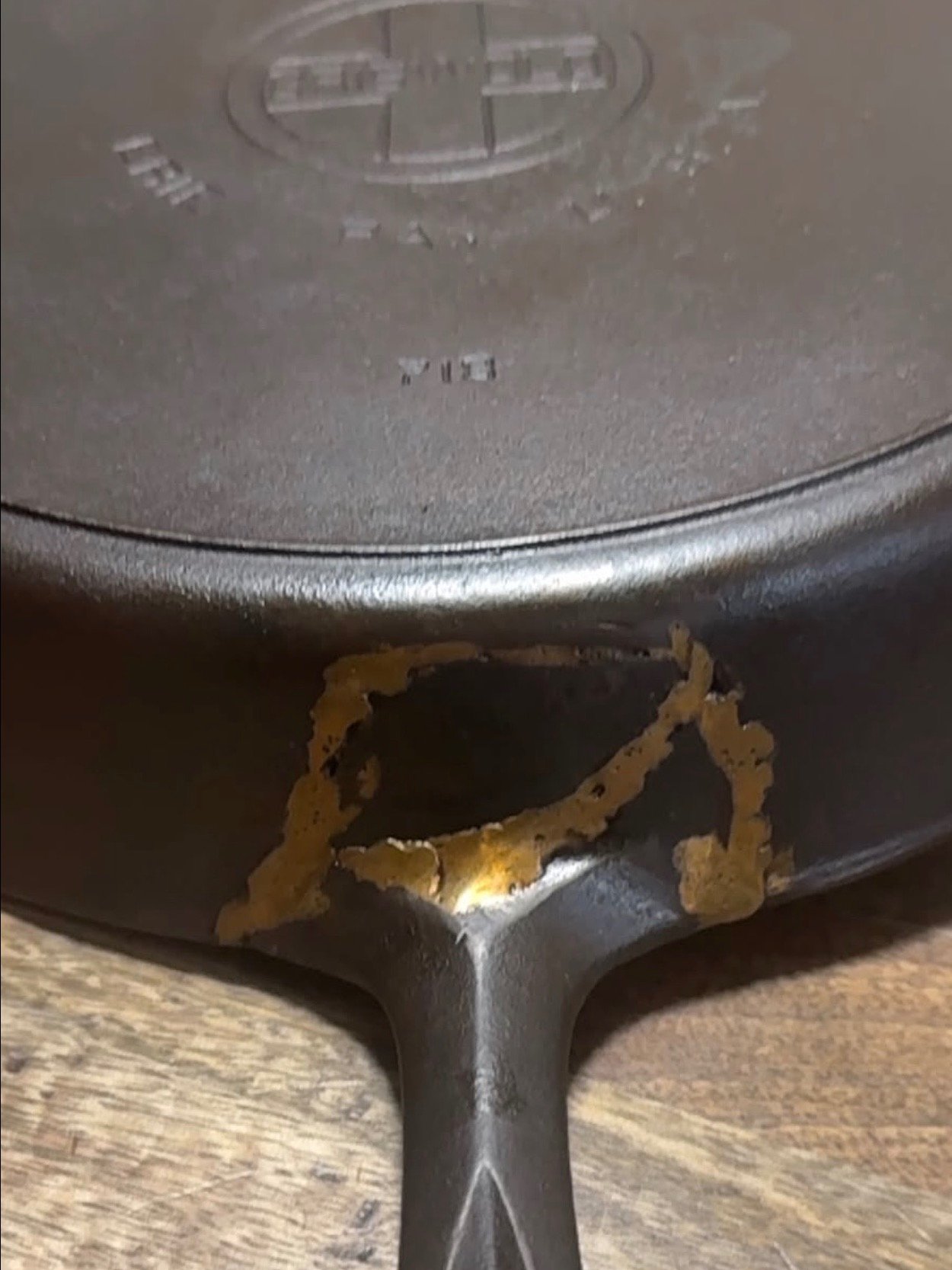 REPAIRED Griswold No. 14 Large Logo Skillet LBL with Heat Ring product image (3)