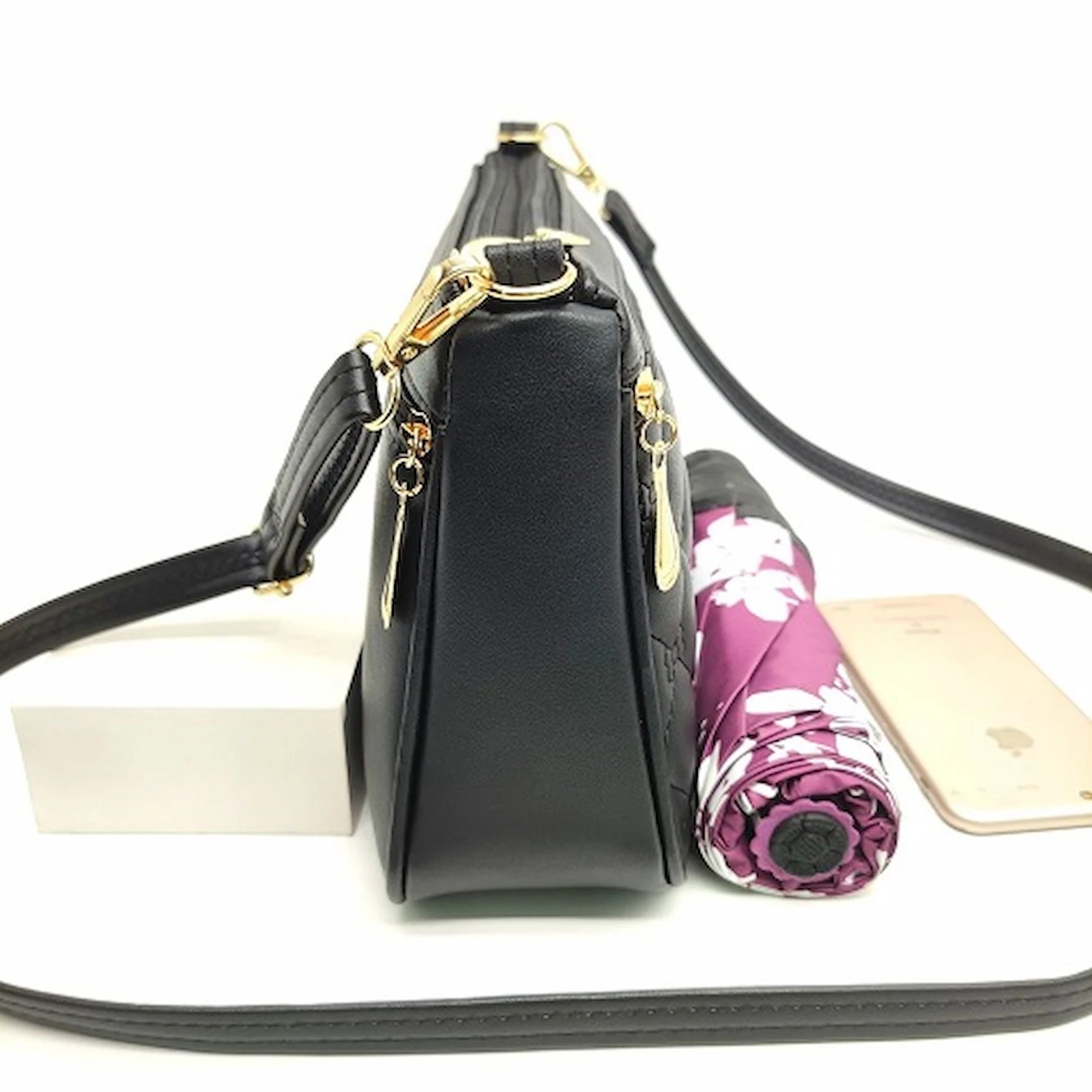 حقيبة نسائية كروس جلد أسود مطرزة - تصميم كلاسيكي أنيق - 26 سم product image (7)