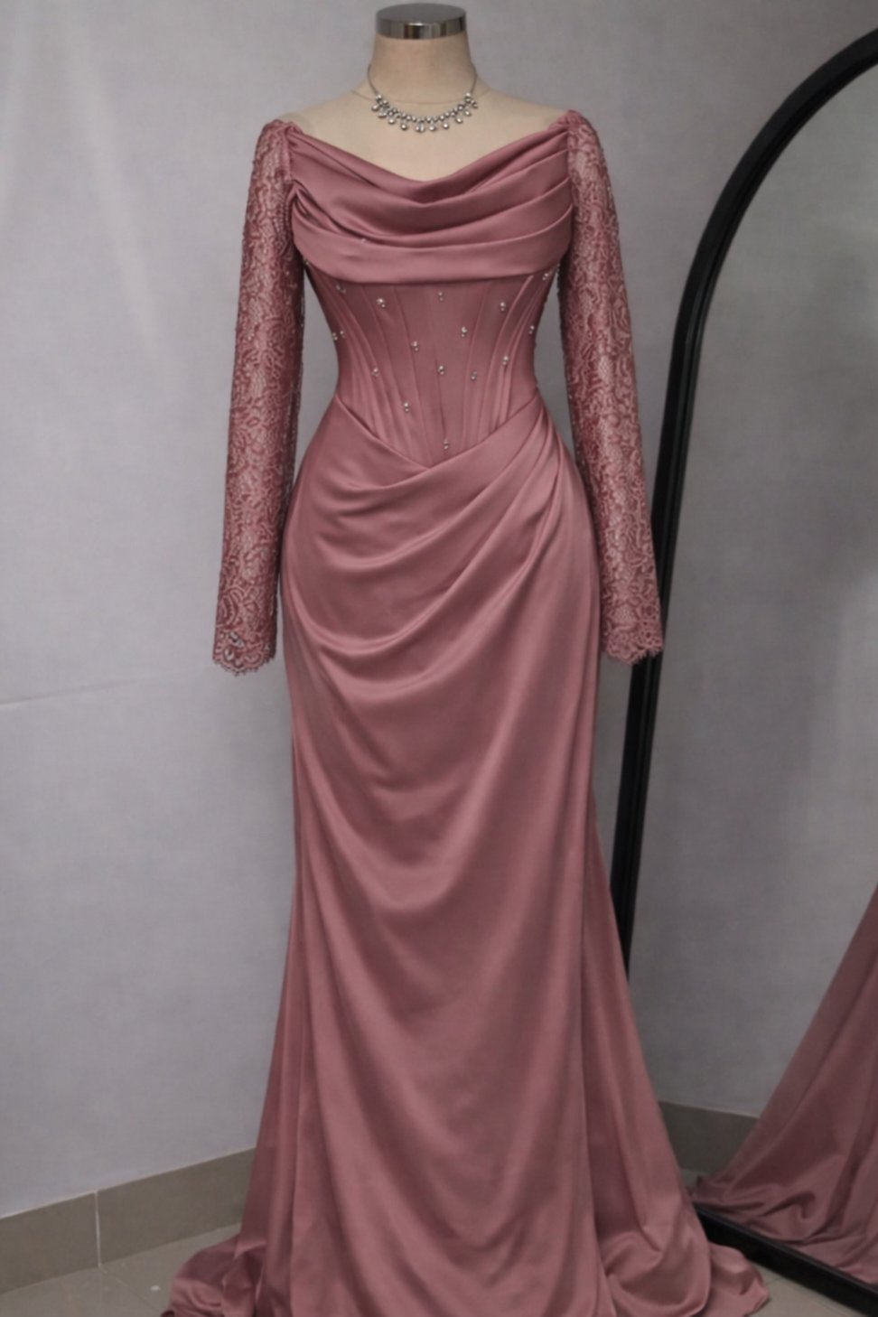 Luxury dress product image (6)