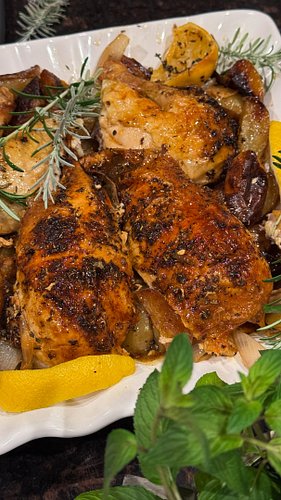 *NEW RECIPE* 

Combined two of my favorite recipes for this sensational Herbs de Provence Roasted Chicken. 😍 If you love juic...