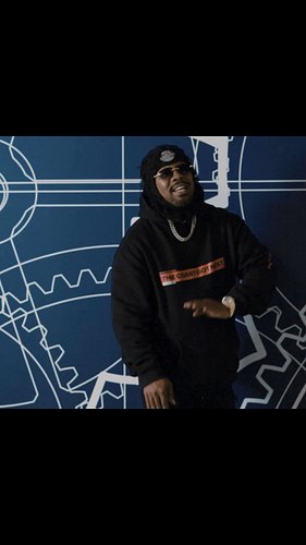 I’m outside like a dog no wedding ring. 🐶 

🎵: Connect the Coast - Rerun feat. Luxury Tha Trap God
