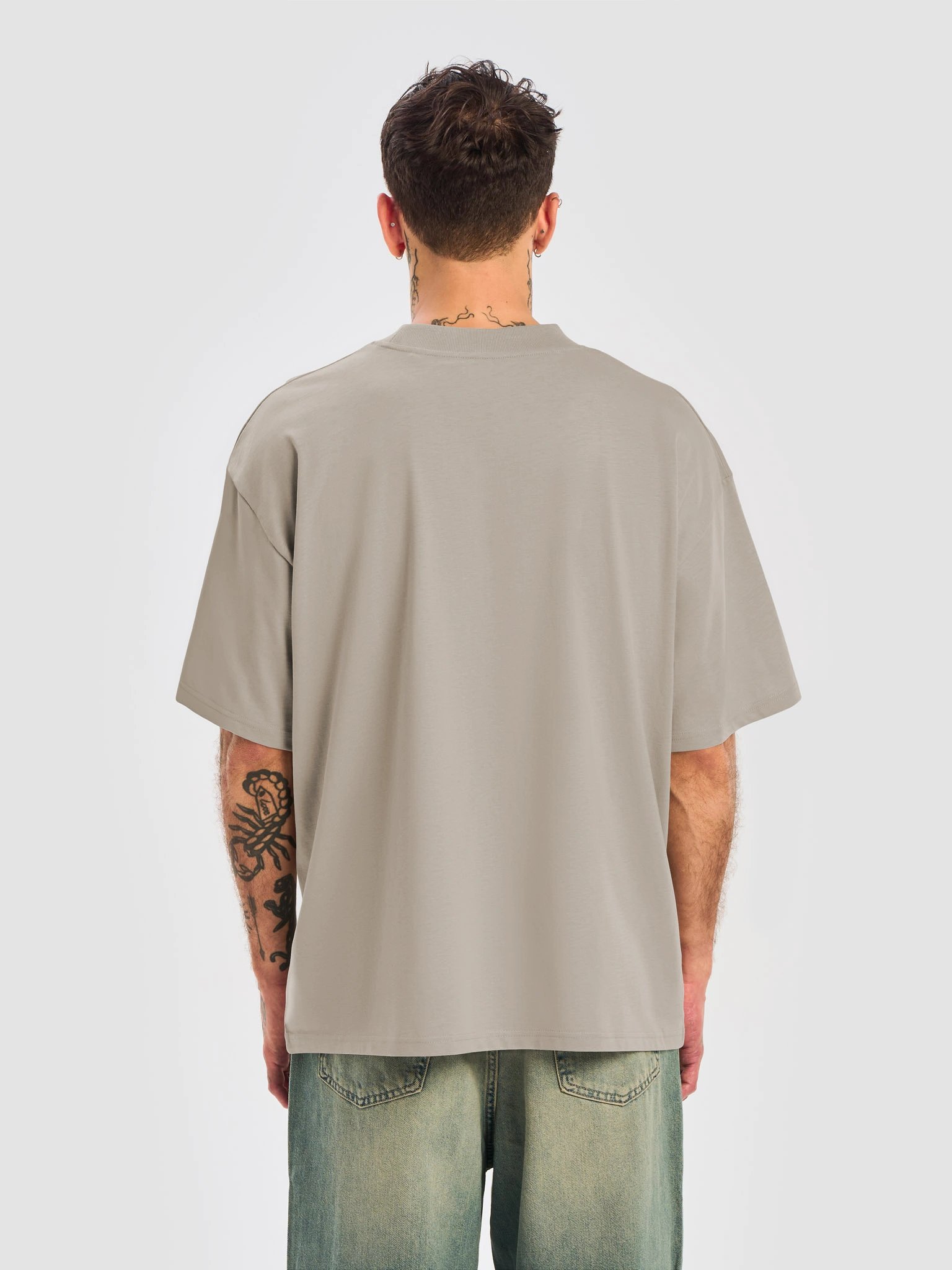 QWHYET LITTY KITTY Oversized Tee (BLACK LOGO) product image (6)