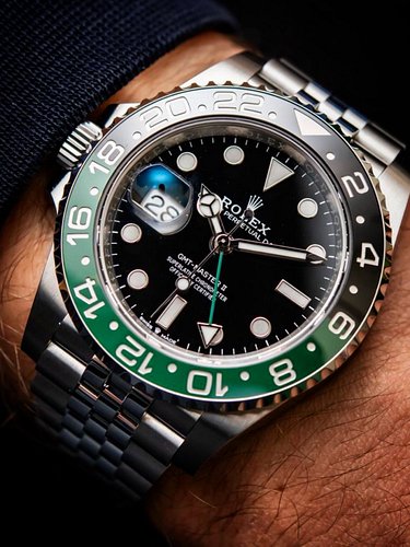 Love it or hate it?

The left-hand GMT “Sprite” has been one of the most talked-about releases in recent years — bold, differ...
