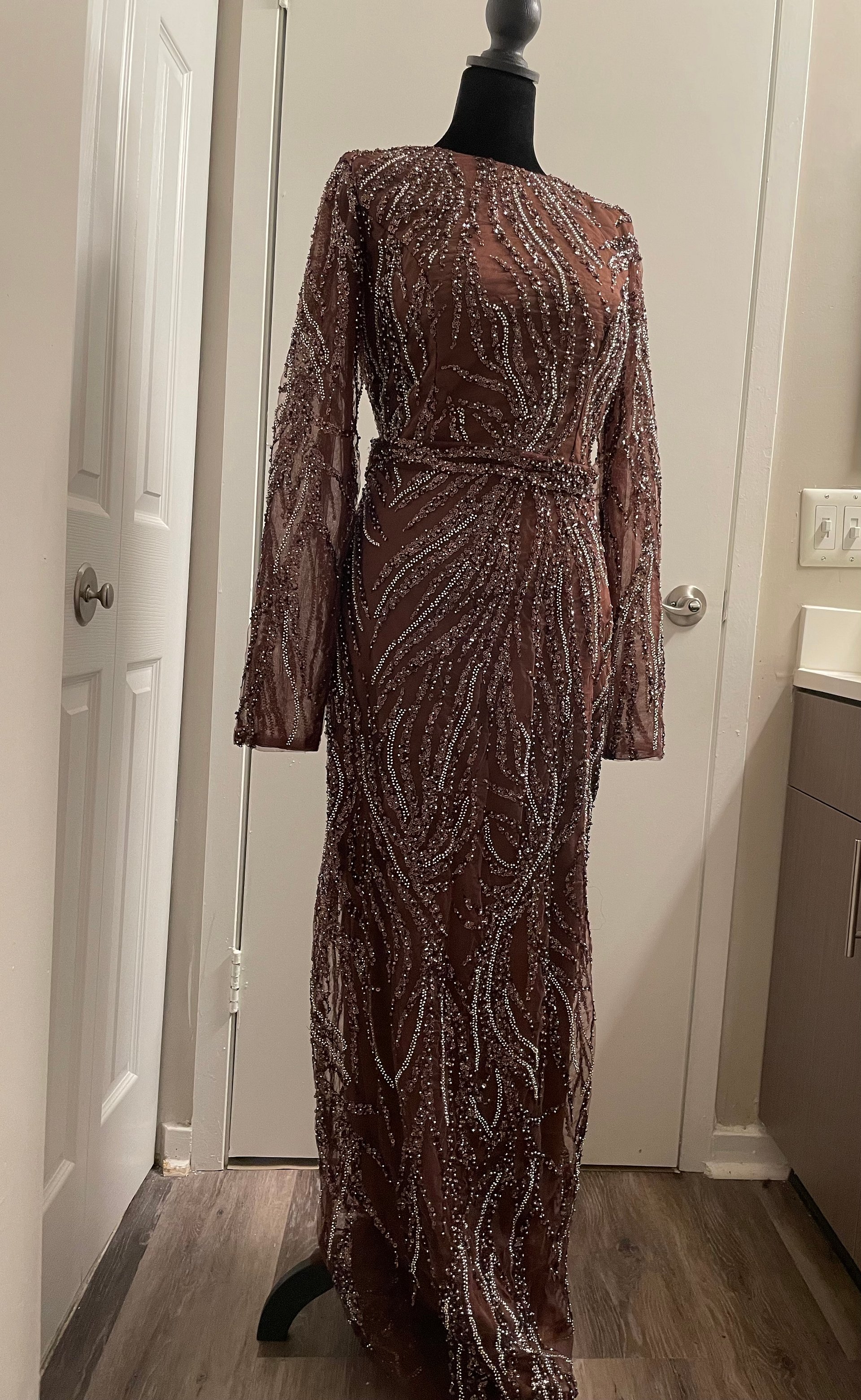 Luxury dress product image (2)