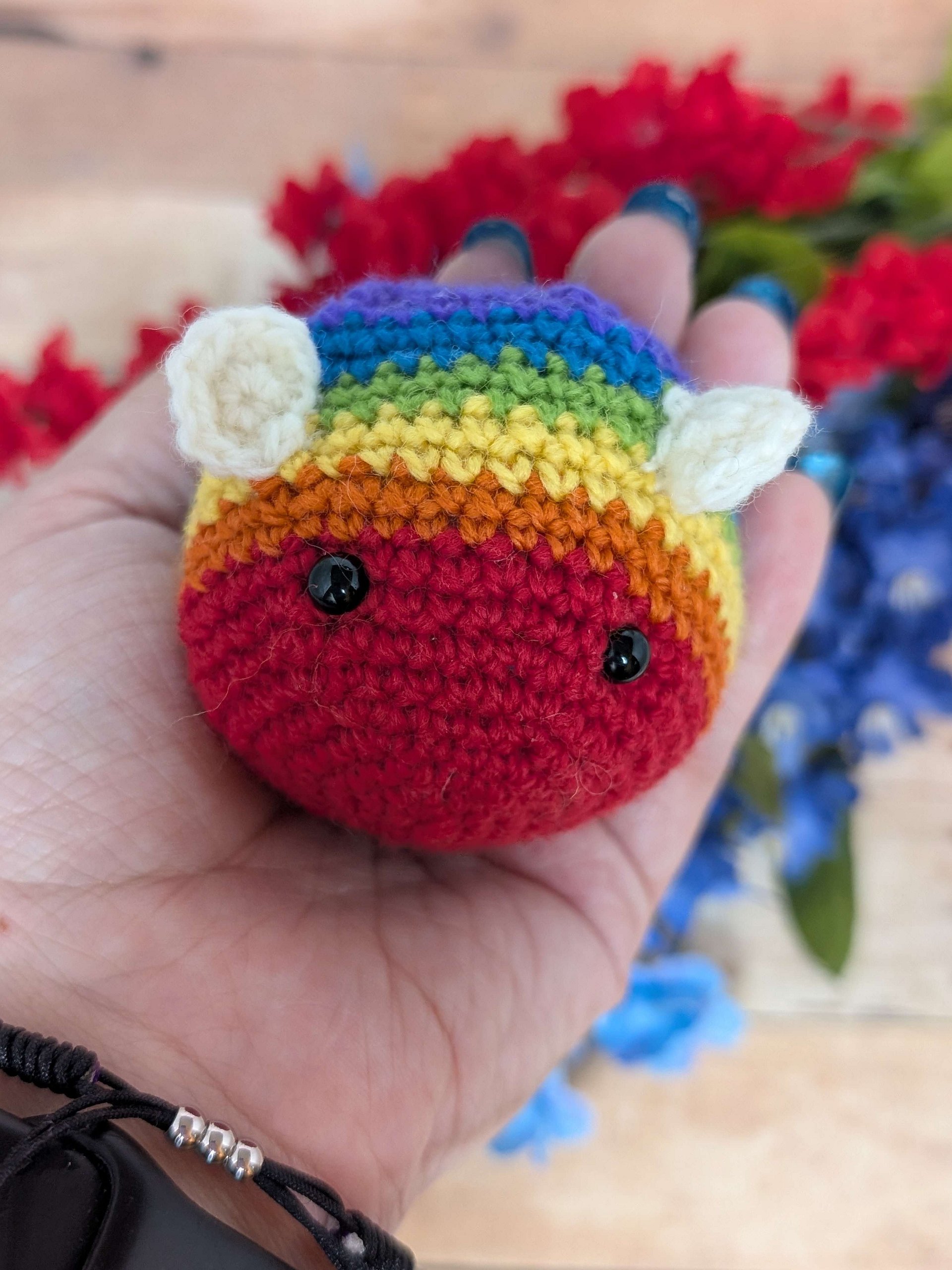 [PRE-ORDER] Pride Bee Plush product image (3)