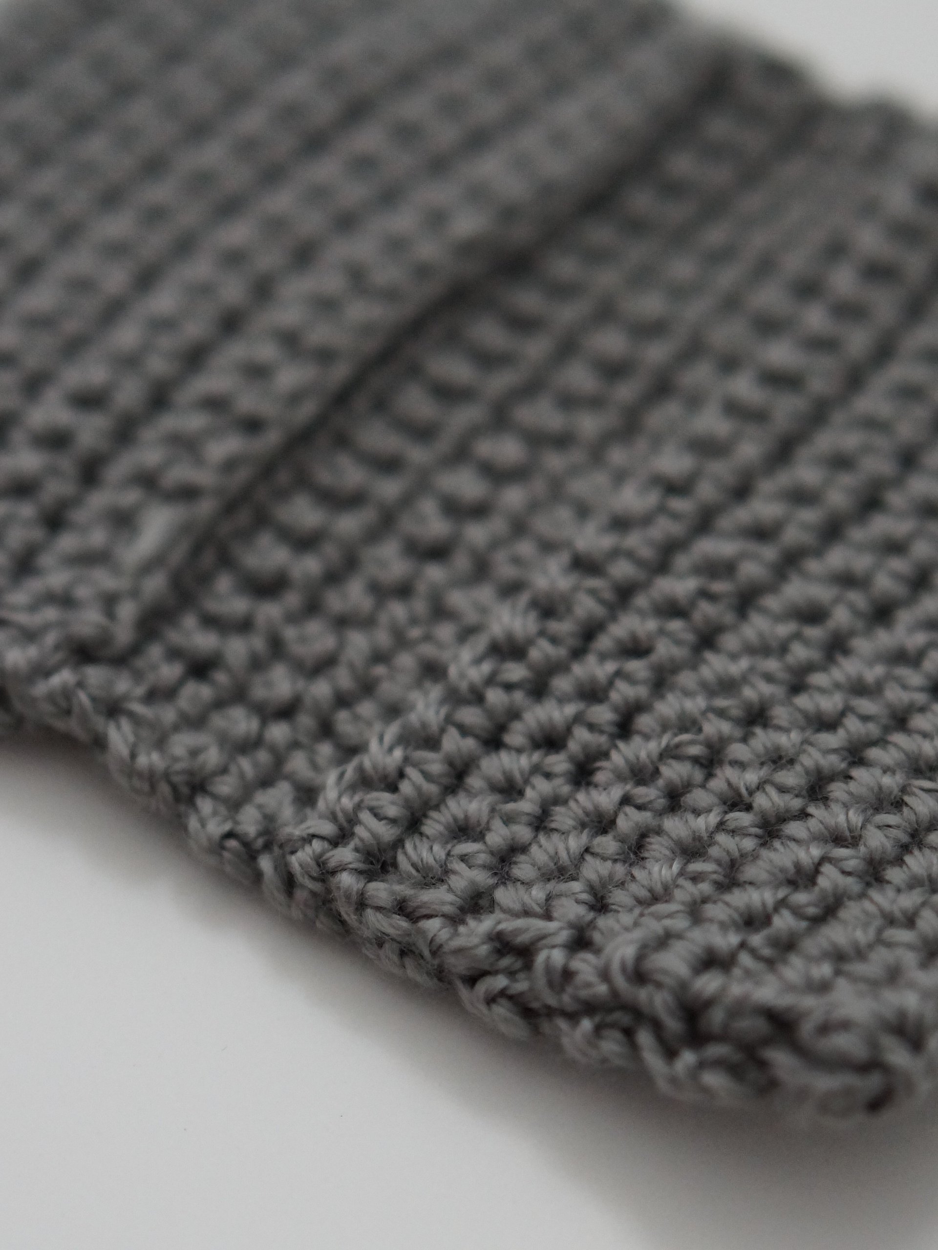 Folded card holder crochet pattern product image (1)