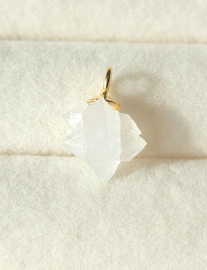 Quartz cluster charm product image (1)