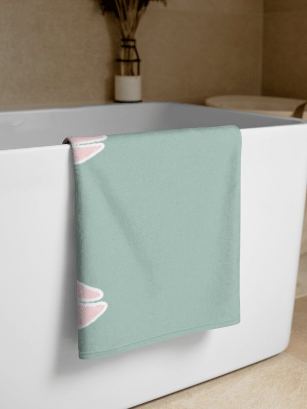 GREEN PINK LOBSTER TOWEL - Strandtuch mit Hummer Rosa Grün product image (2)