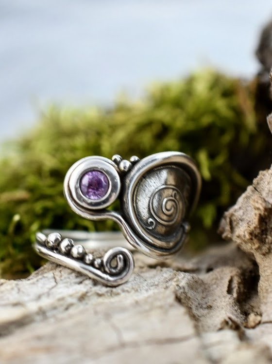 Ebb and Flow Ring – Symbolizing Movement and Transformation product image (1)