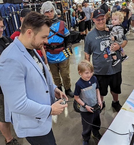 That’s a wrap for #FanXSaltLake! It was an absolute pleasure to meet all of you, play Nintendo Switch games together, and hos...