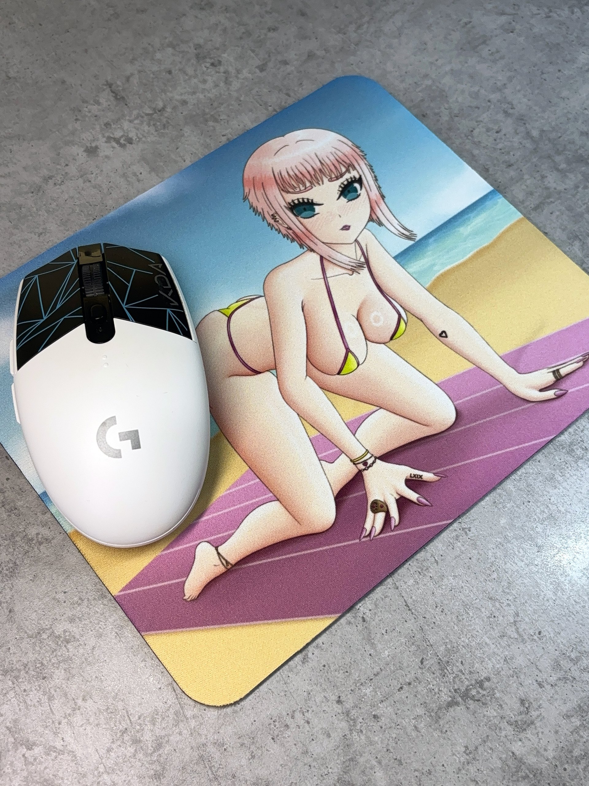 Beach Day Momoko – Mouse Pad product image (8)