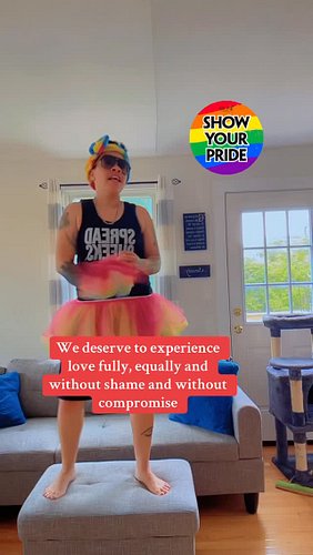 Don’t let anyone dim your shine . #livingmybestlife #pride #happypridemonth🌈❤️💛💚💙💜🏳️‍🌈✊ #lgbtq #livelaughlove #🏳️‍🌈 #🏳️‍⚧️ #l...