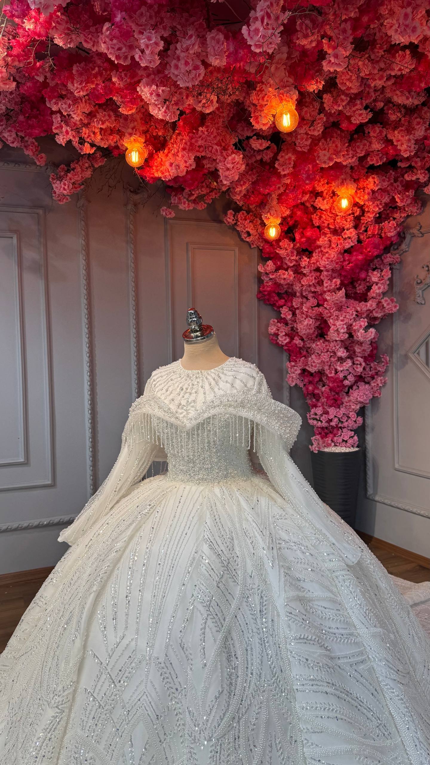 Wedding dress product image (1)