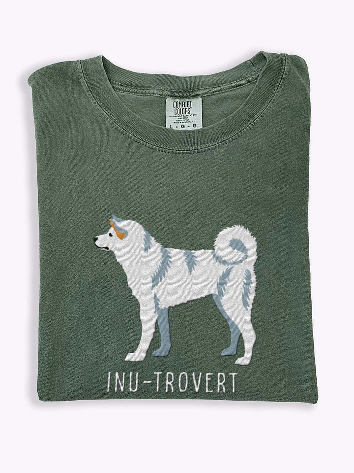 Inu-Trovert T-Shirt(Embroidered) of a Japanese Akita(White) product image (1)