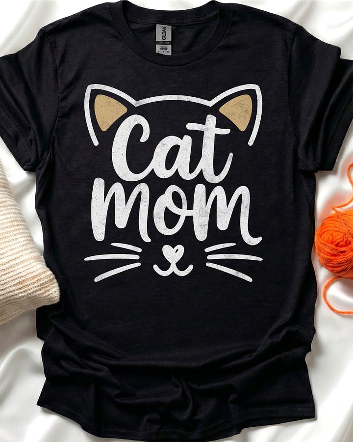 Cat Mom T-Shirt product image (1)