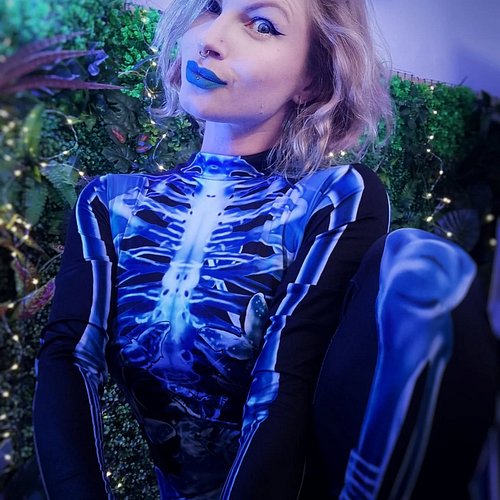 Thank you for a great Halloween on @twitch !
I got to stream on Front page painting myself as Sally from #thenightmarebeforec...