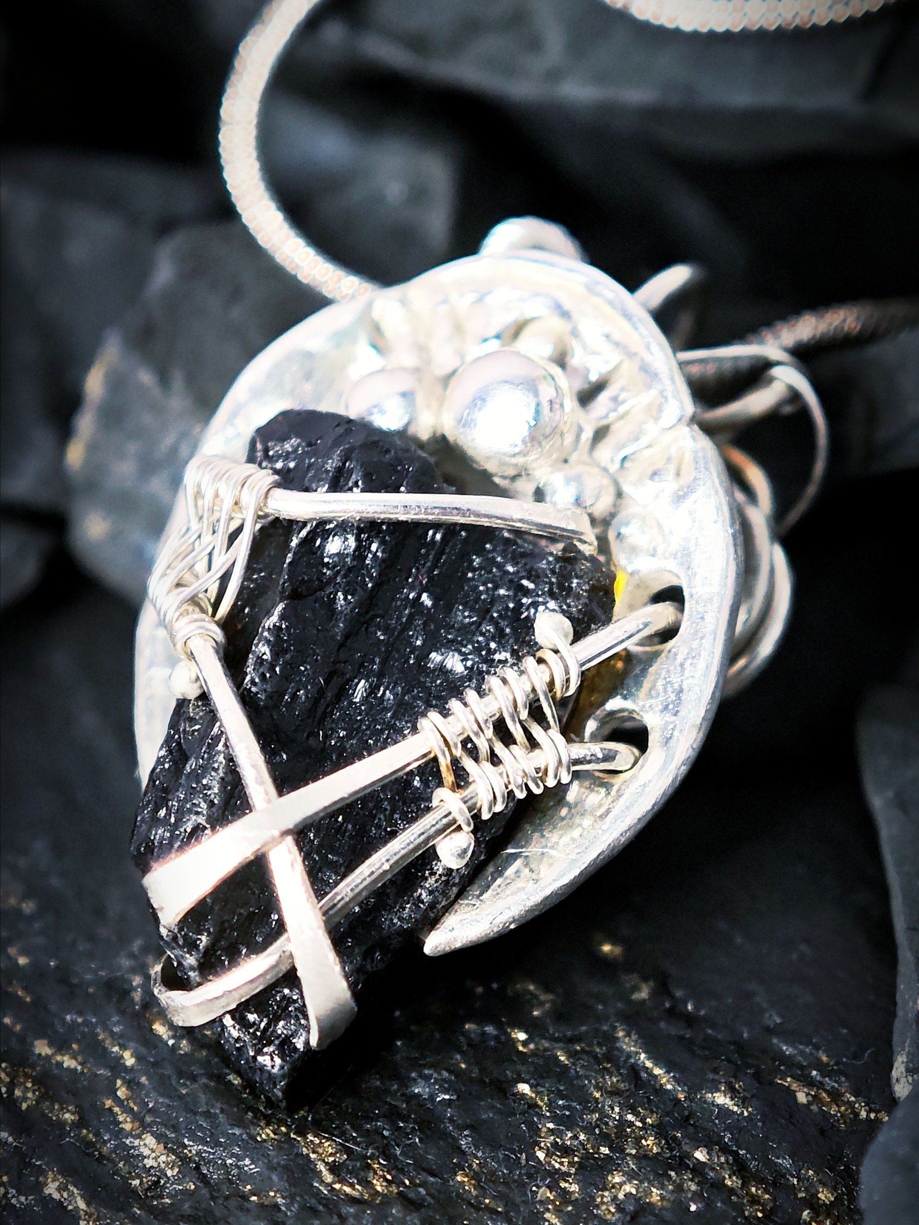 Tektite Mothership Pendant product image (5)
